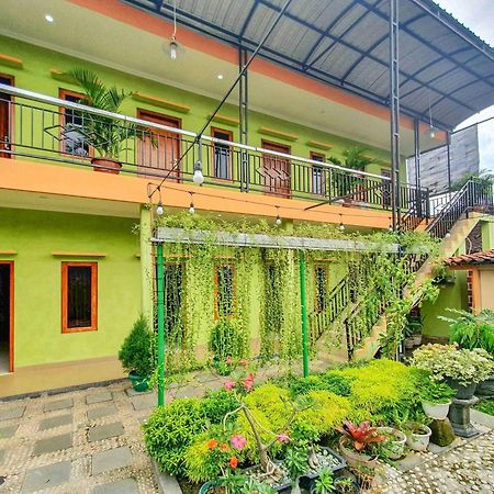 Reddoorz Syariah At Graha Adi Karya Kartasura Hotell Kartosuro Exteriör bild