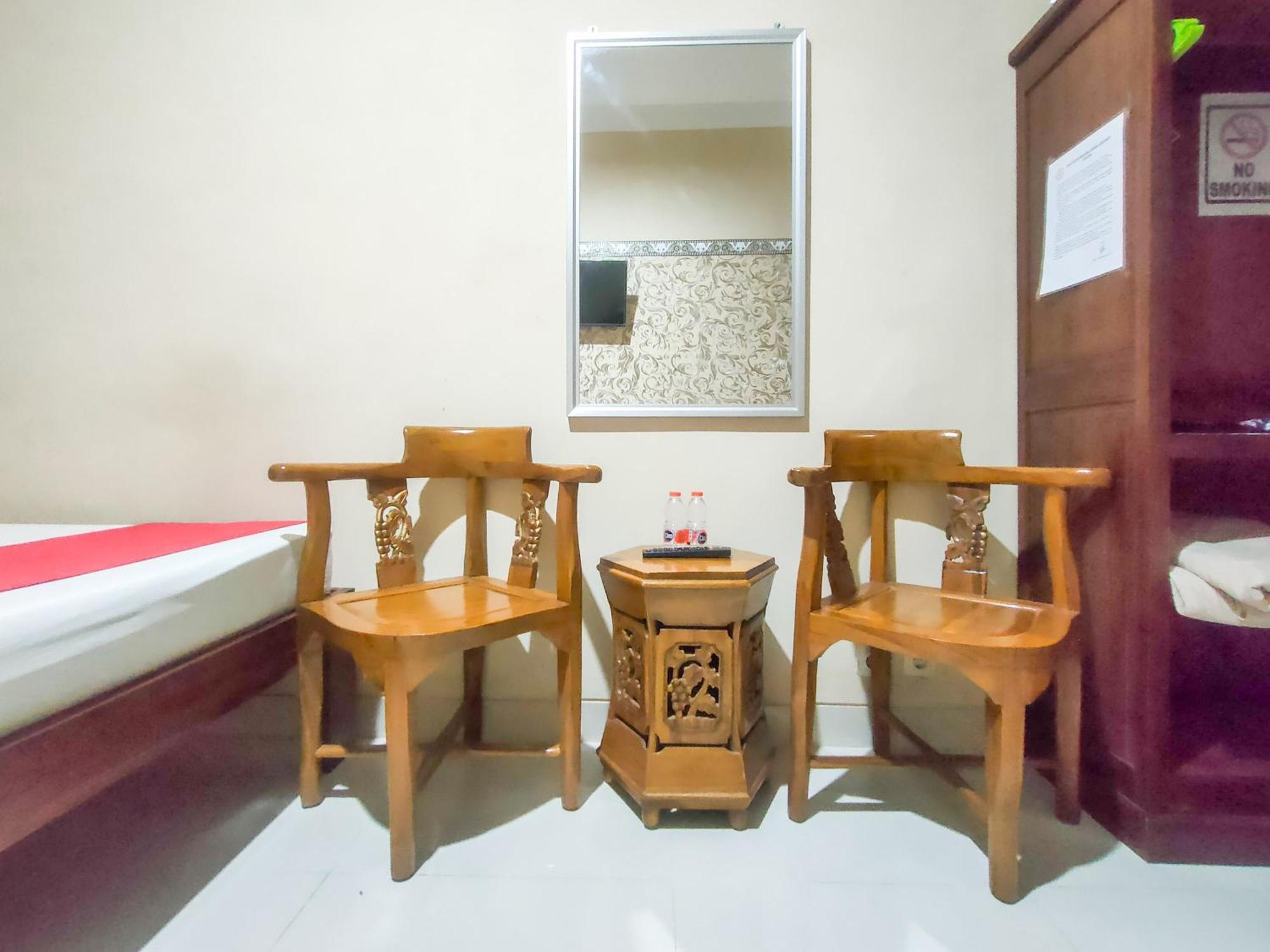 Reddoorz Syariah At Graha Adi Karya Kartasura Hotell Kartosuro Exteriör bild