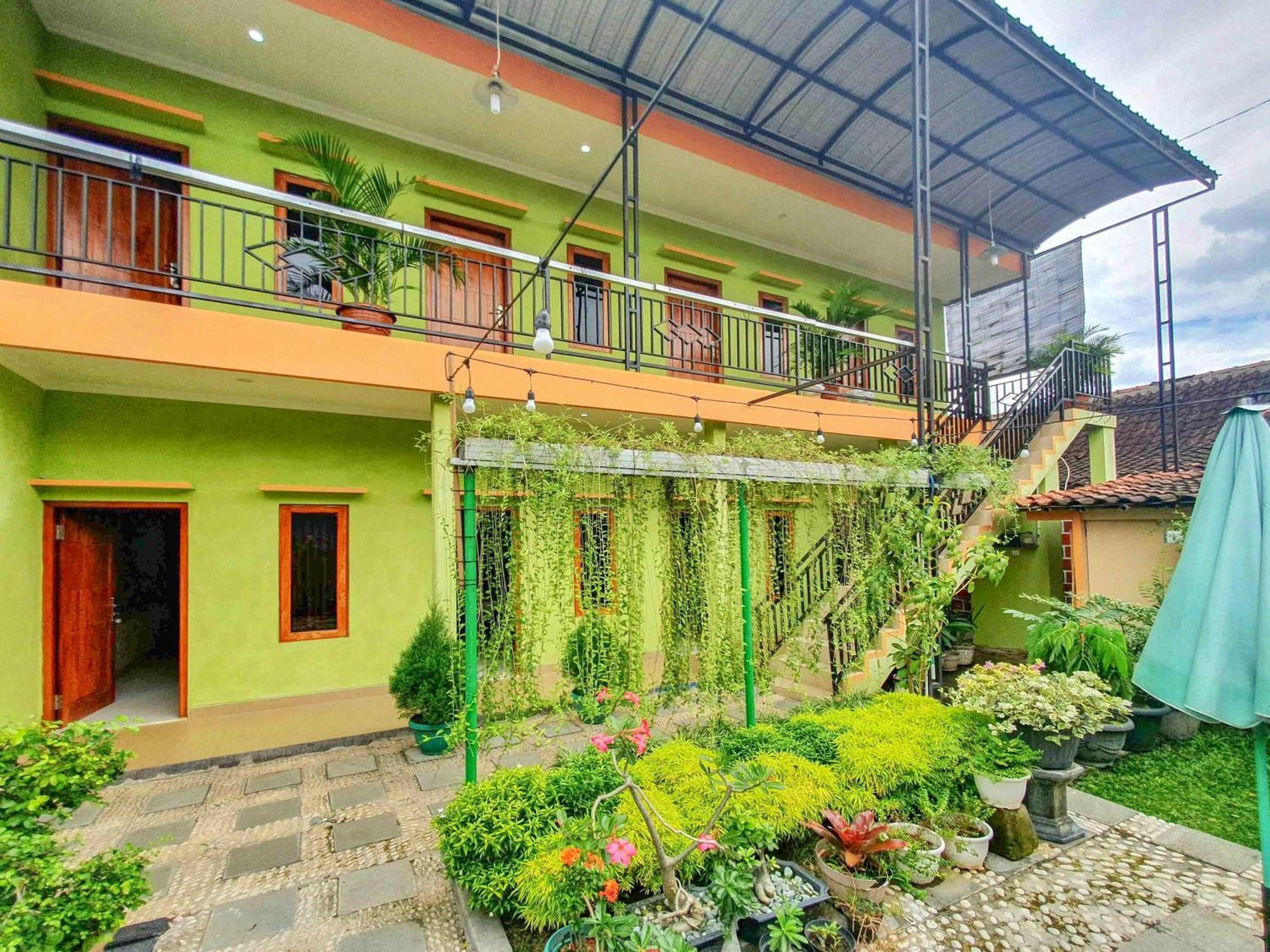 Reddoorz Syariah At Graha Adi Karya Kartasura Hotell Kartosuro Exteriör bild