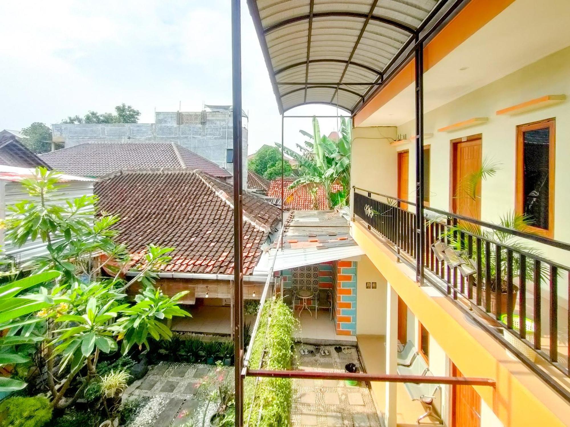 Reddoorz Syariah At Graha Adi Karya Kartasura Hotell Kartosuro Exteriör bild