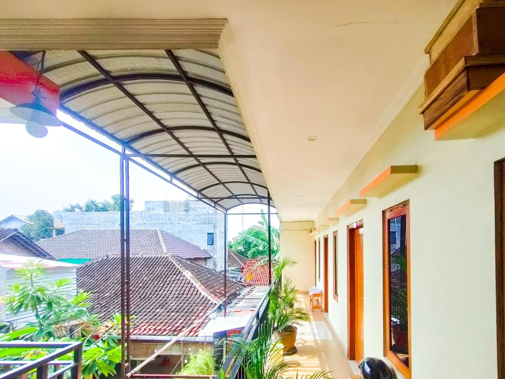 Reddoorz Syariah At Graha Adi Karya Kartasura Hotell Kartosuro Exteriör bild