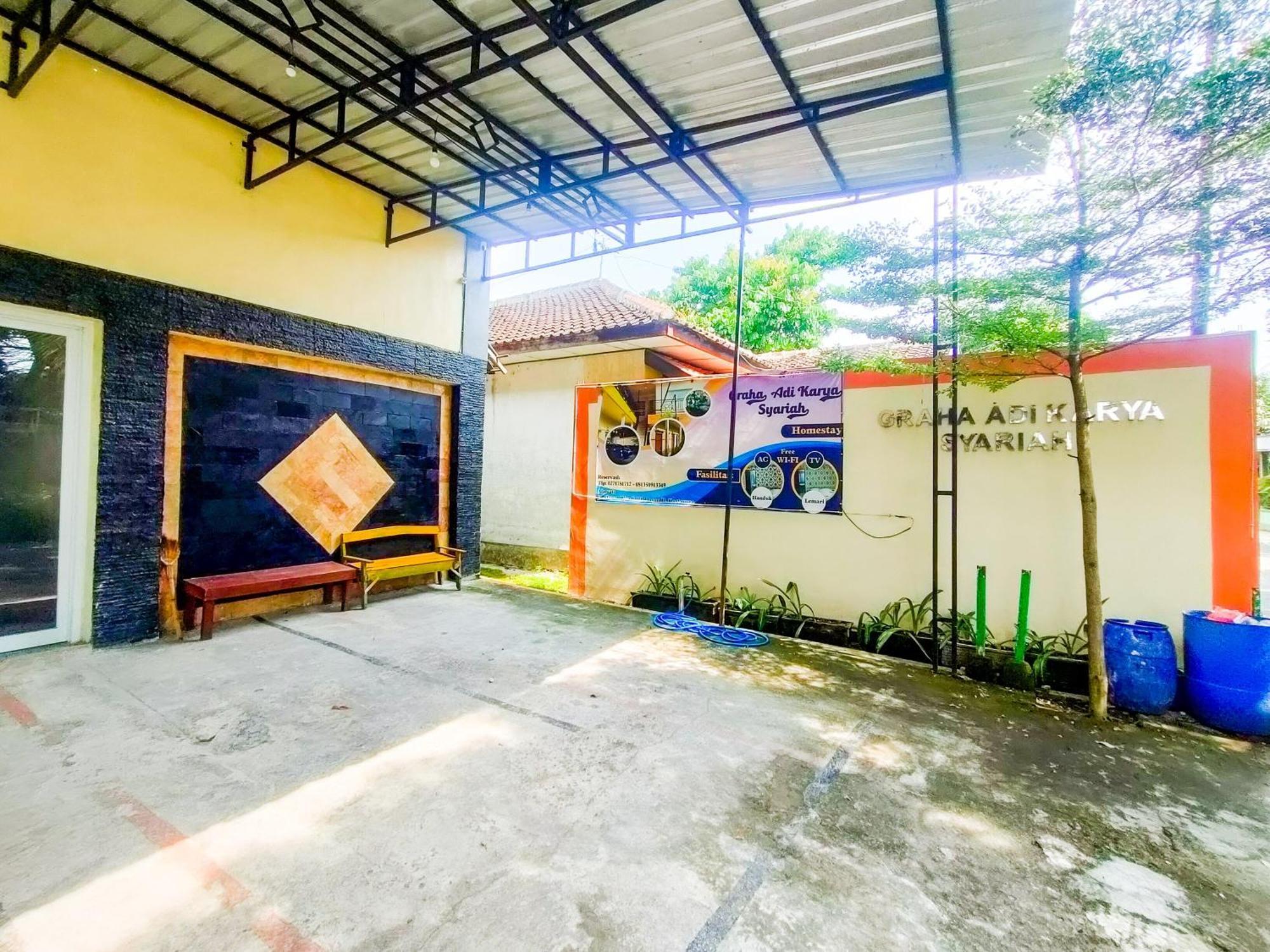 Reddoorz Syariah At Graha Adi Karya Kartasura Hotell Kartosuro Exteriör bild