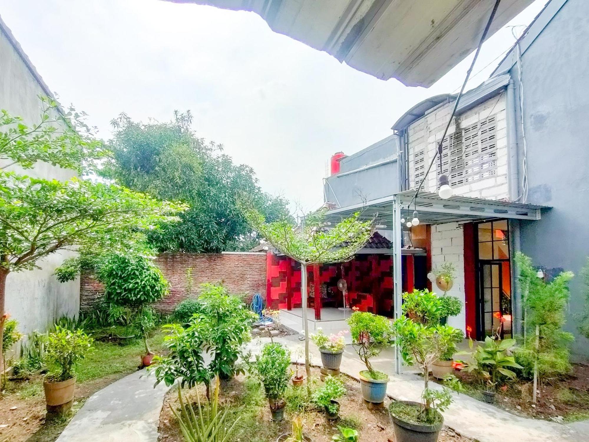Reddoorz Syariah At Graha Adi Karya Kartasura Hotell Kartosuro Exteriör bild